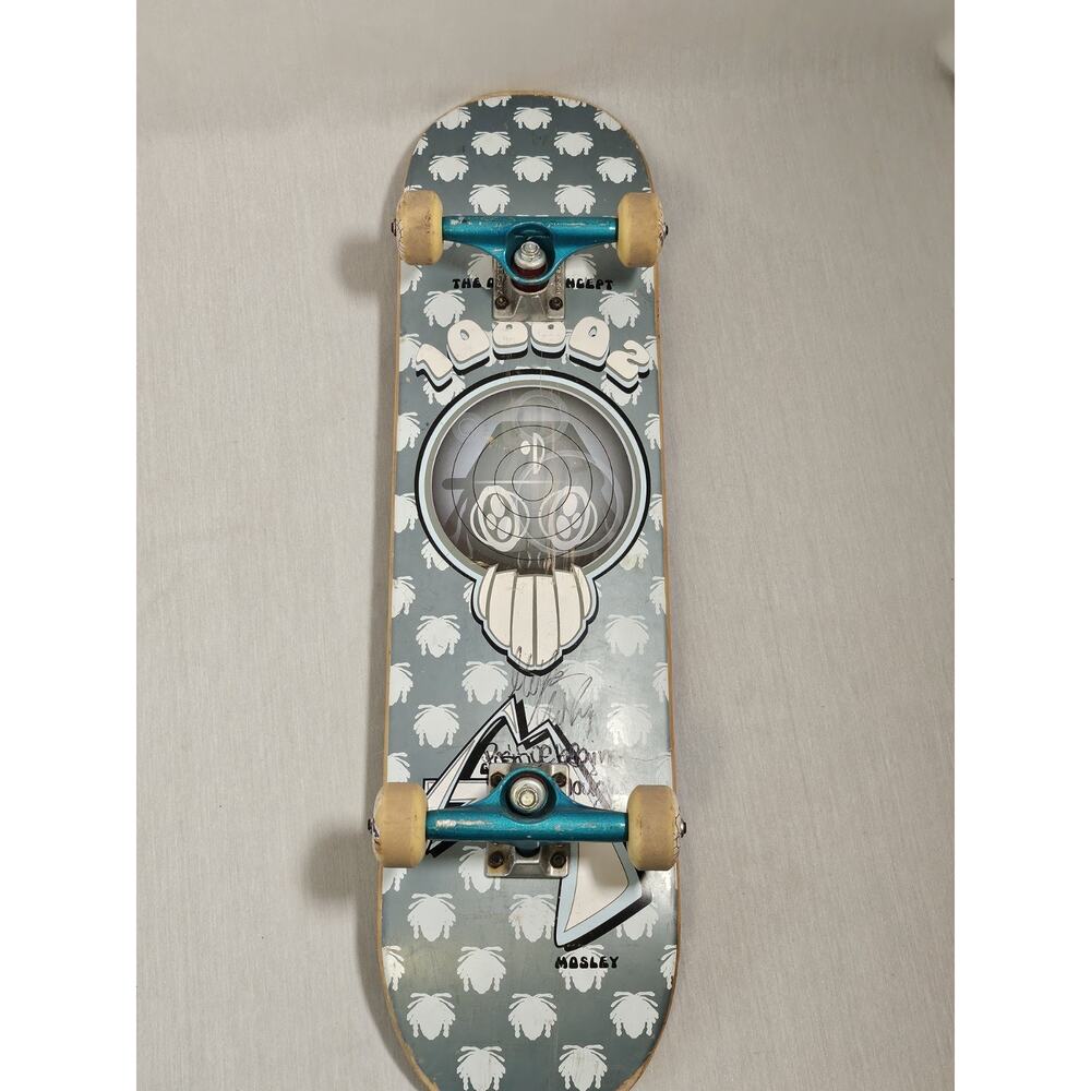RARE SIGNED Gershon Mosley - VTG 2002 Blind Mosley Deck - Used